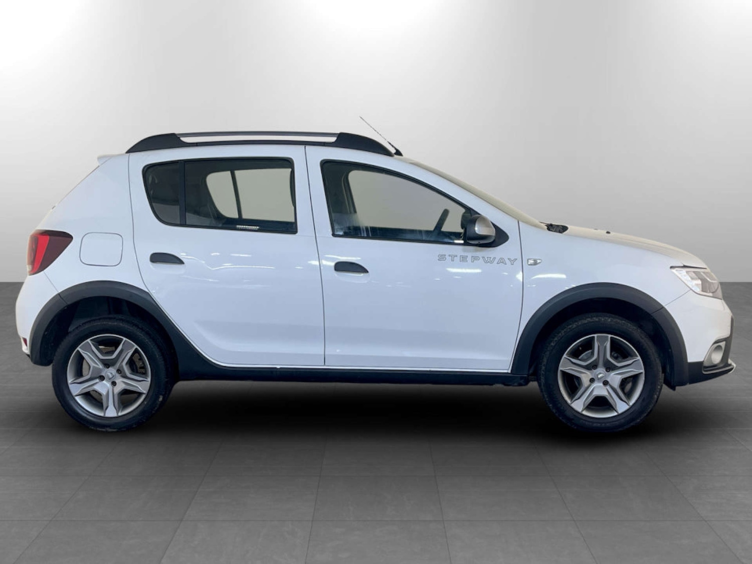 Used Dacia Sandero Stepway 2019 for sale - 77535166: Photo 11