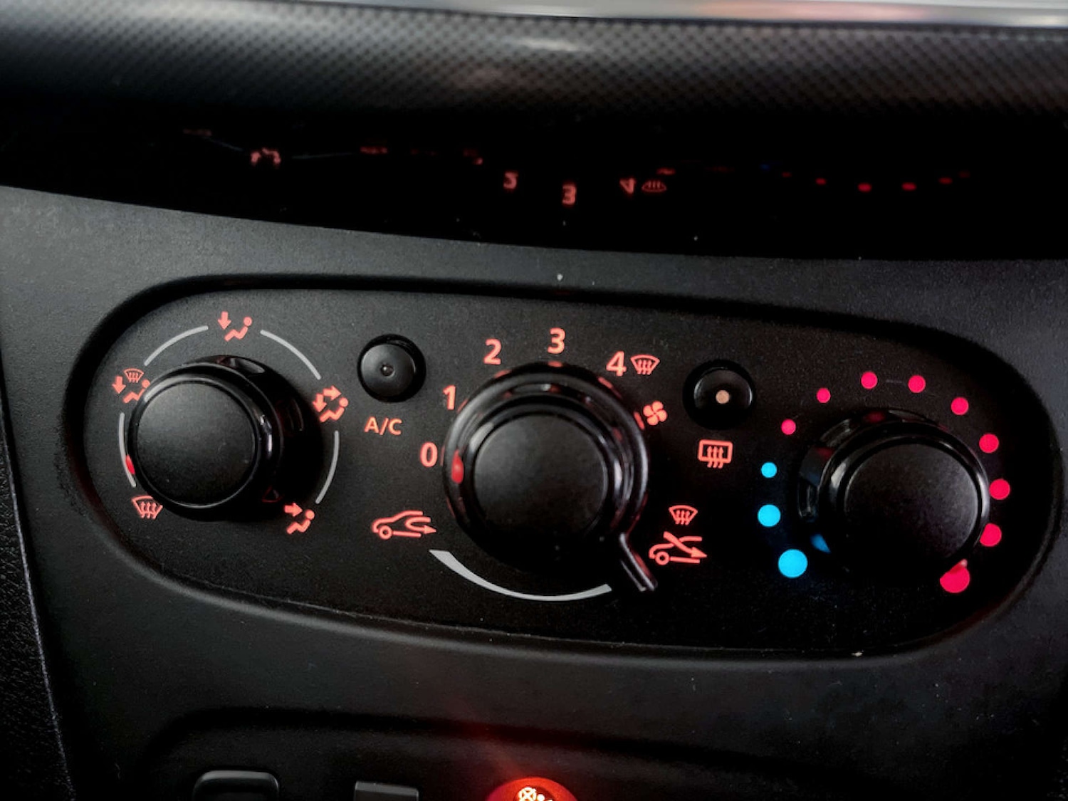 Used Dacia Sandero Stepway 2019 for sale - 77535166: Photo 22