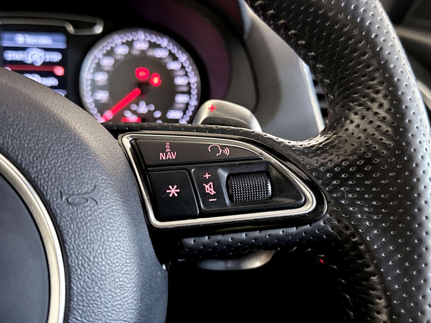 Used Audi RS Q3 2014 for sale - 77185812: Photo 21