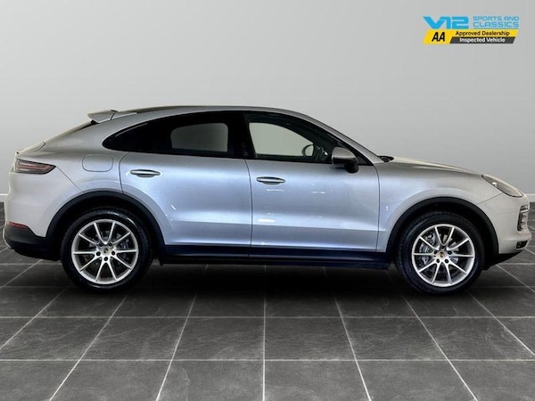 Used Porsche Cayenne 2021 for sale - 75712735: Photo 11