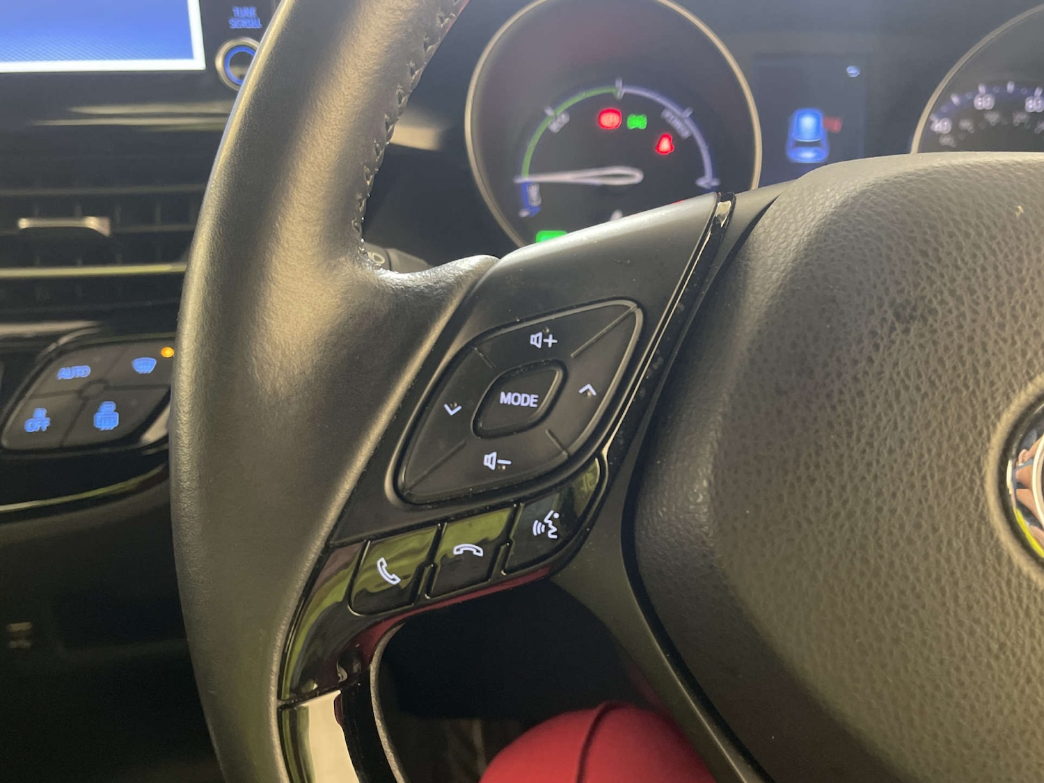 Used Toyota C-HR 2020 for sale - 77915402: Photo 17