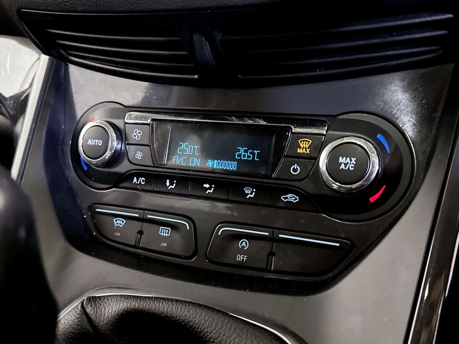 Used Ford Kuga 2016 for sale - 77495054: Photo 25