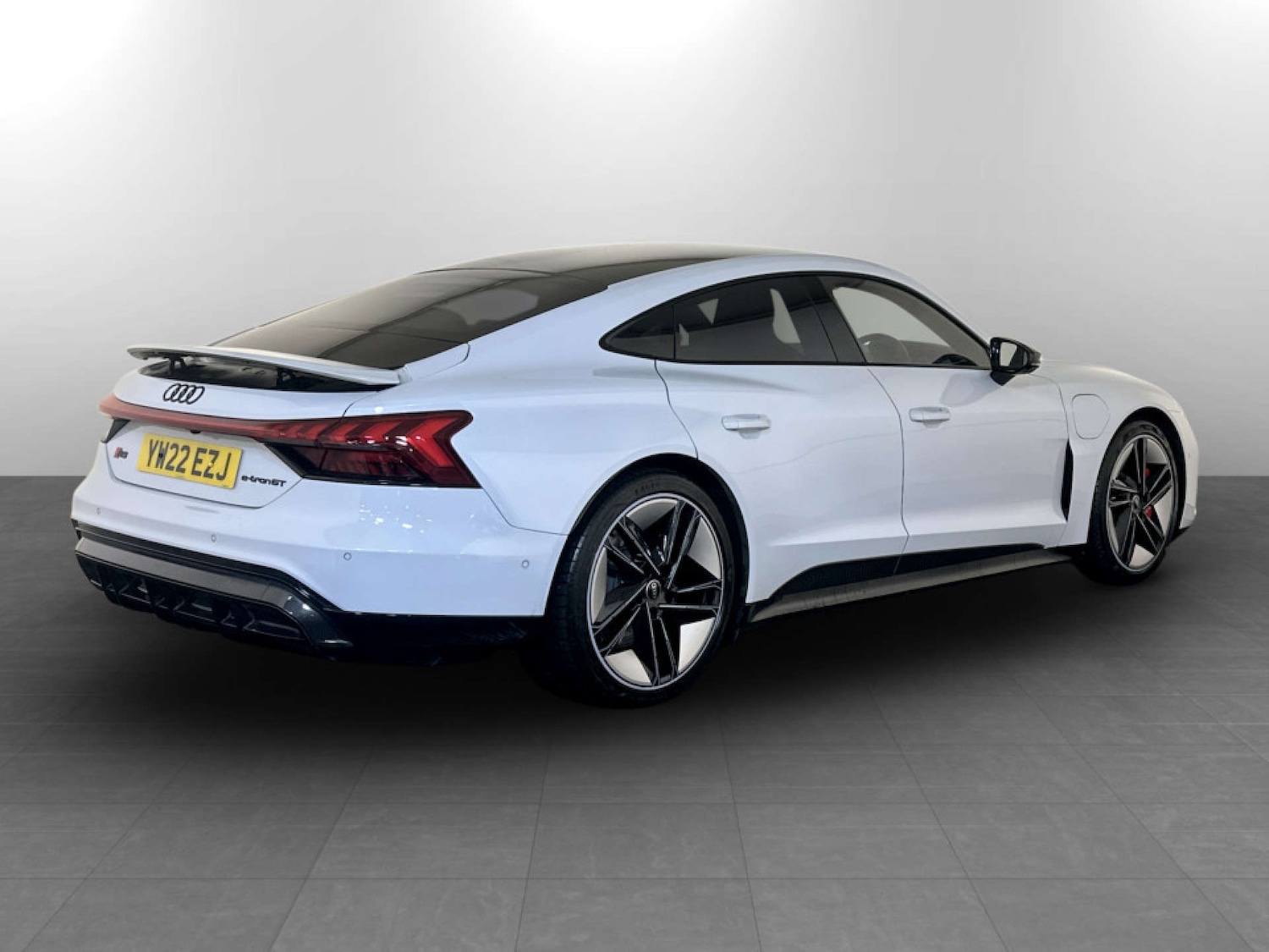 Used Audi RS e-tron GT 2022 for sale - 77186123: Photo 10