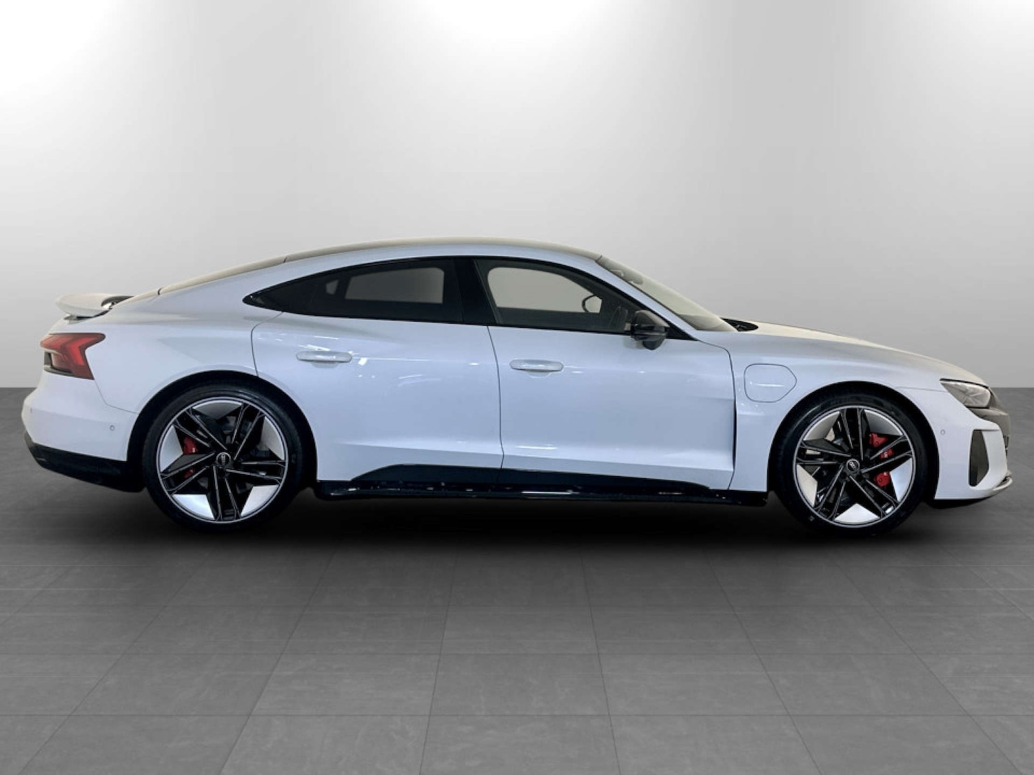 Used Audi RS e-tron GT 2022 for sale - 77186123: Photo 11