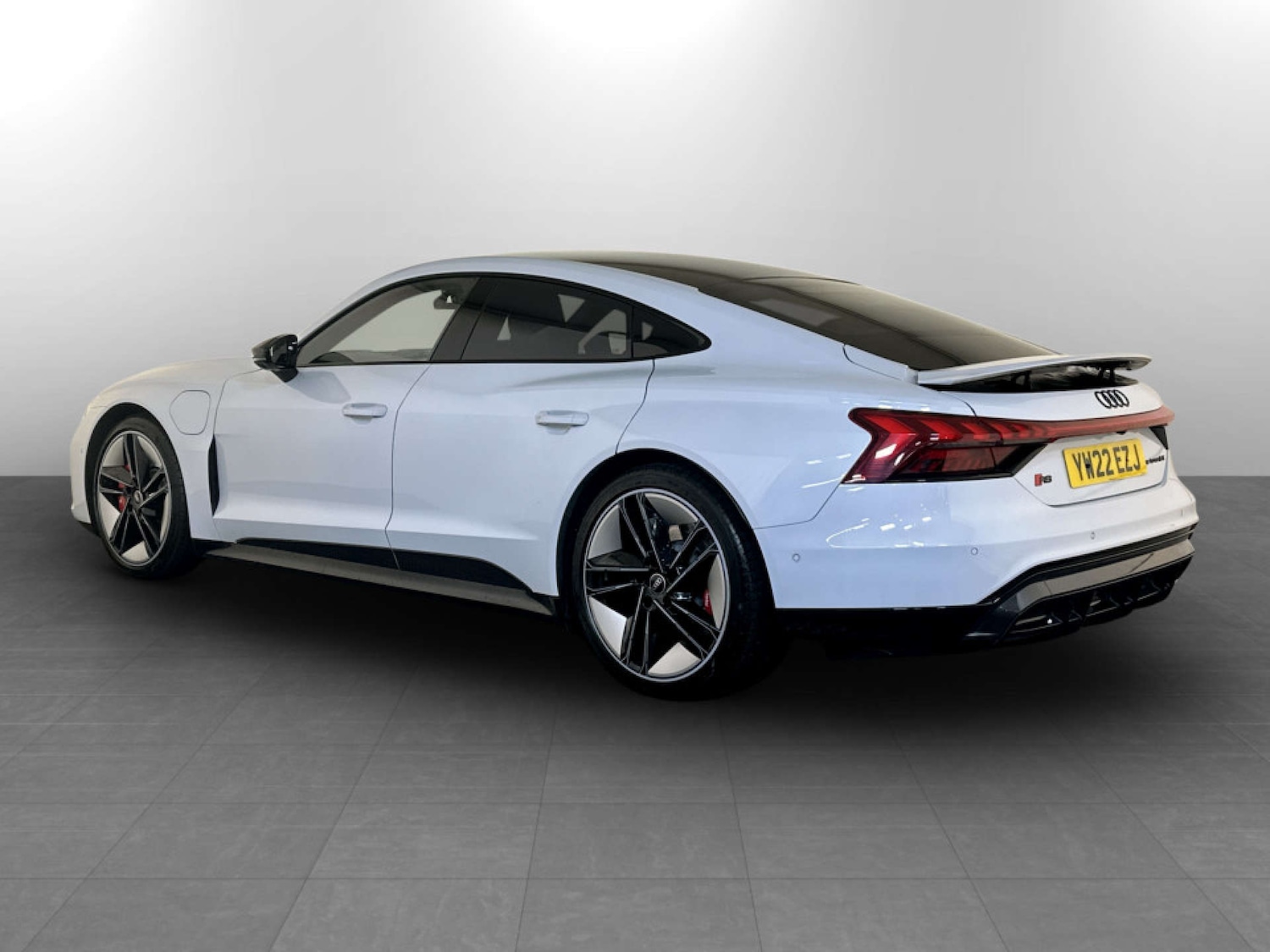 Used Audi RS e-tron GT 2022 for sale - 77186123: Photo 8