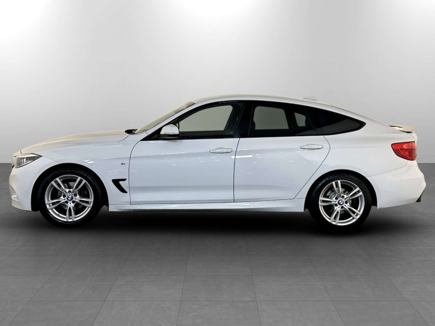 Used BMW 3 Series 2017 for sale - 77249217: Photo 7