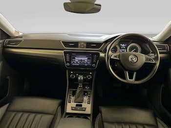 Used Skoda Superb 2020 for sale - 79734600: Photo