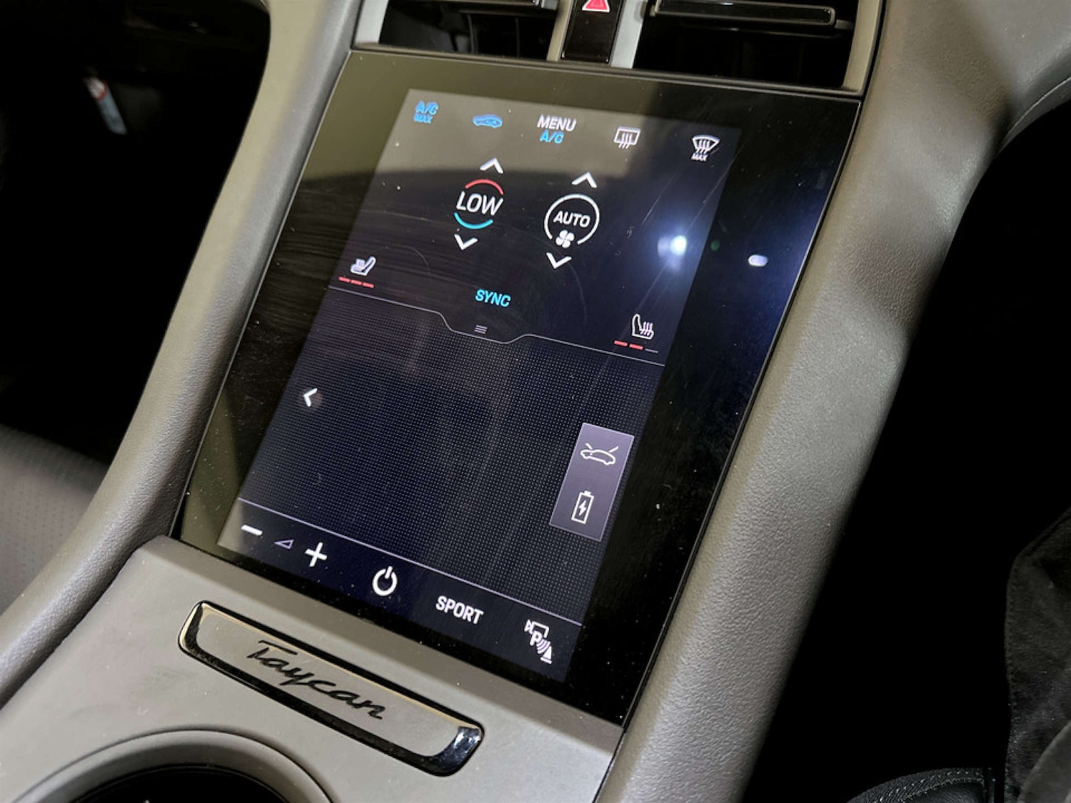 Used Porsche Taycan 2022 for sale - 77220997: Photo 29