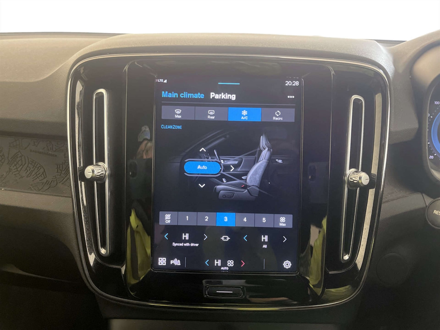 Used Volvo XC40 2022 for sale - 77195897: Photo 23