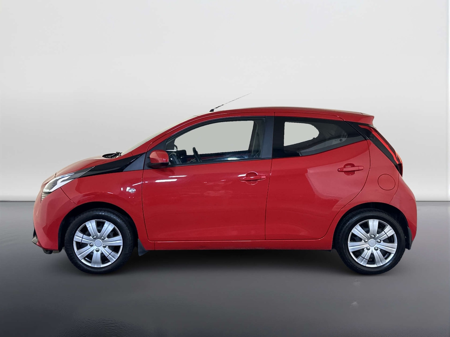 Used Toyota AYGO 2019 for sale - 78066789: Photo 7