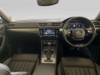 Used Skoda Superb 2022 for sale - 79272131: Photo