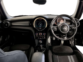 Used MINI Hatch 2019 for sale - 77328622: Photo