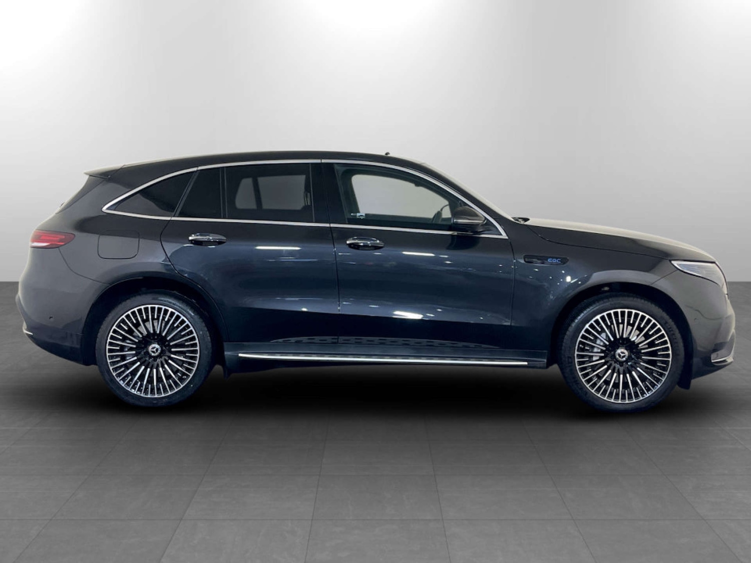 Used Mercedes-Benz EQC 2023 for sale - 77639630: Photo 11