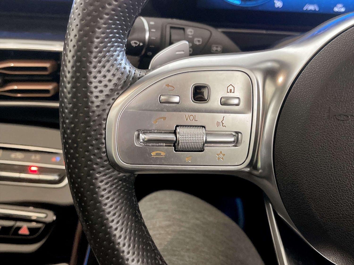 Used Mercedes-Benz EQC 2023 for sale - 77639630: Photo 18