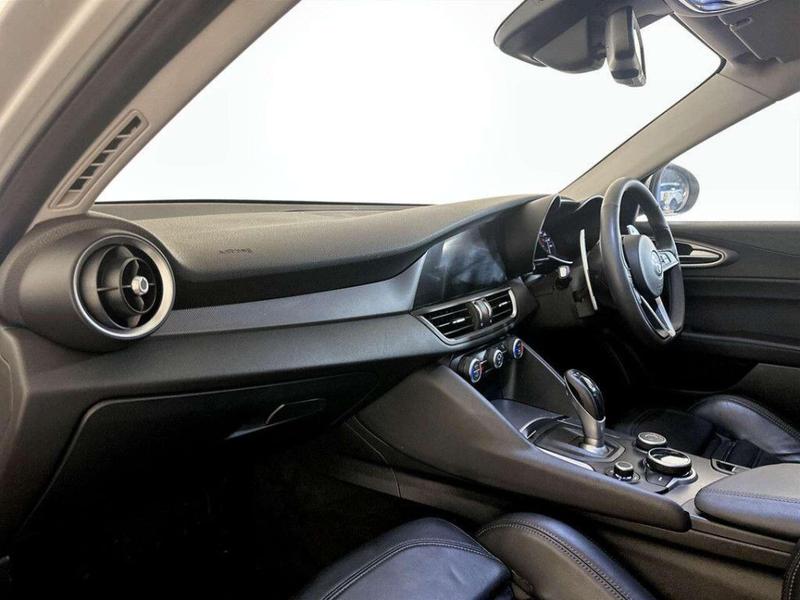 Used Alfa Romeo Giulia 2019 for sale - 76931329: Photo 12