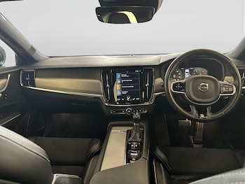 Used Volvo V90 2020 for sale - 78736162: Photo
