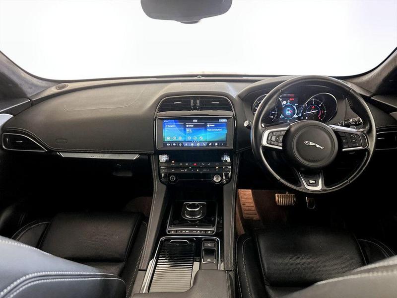 Used Jaguar F-Pace 2021 for sale - 76344423: Photo 3