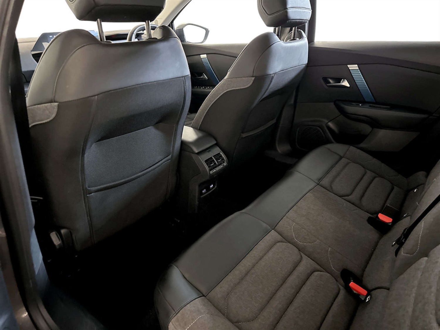 Used Citroen e-C4 2022 for sale - 77185829: Photo 14