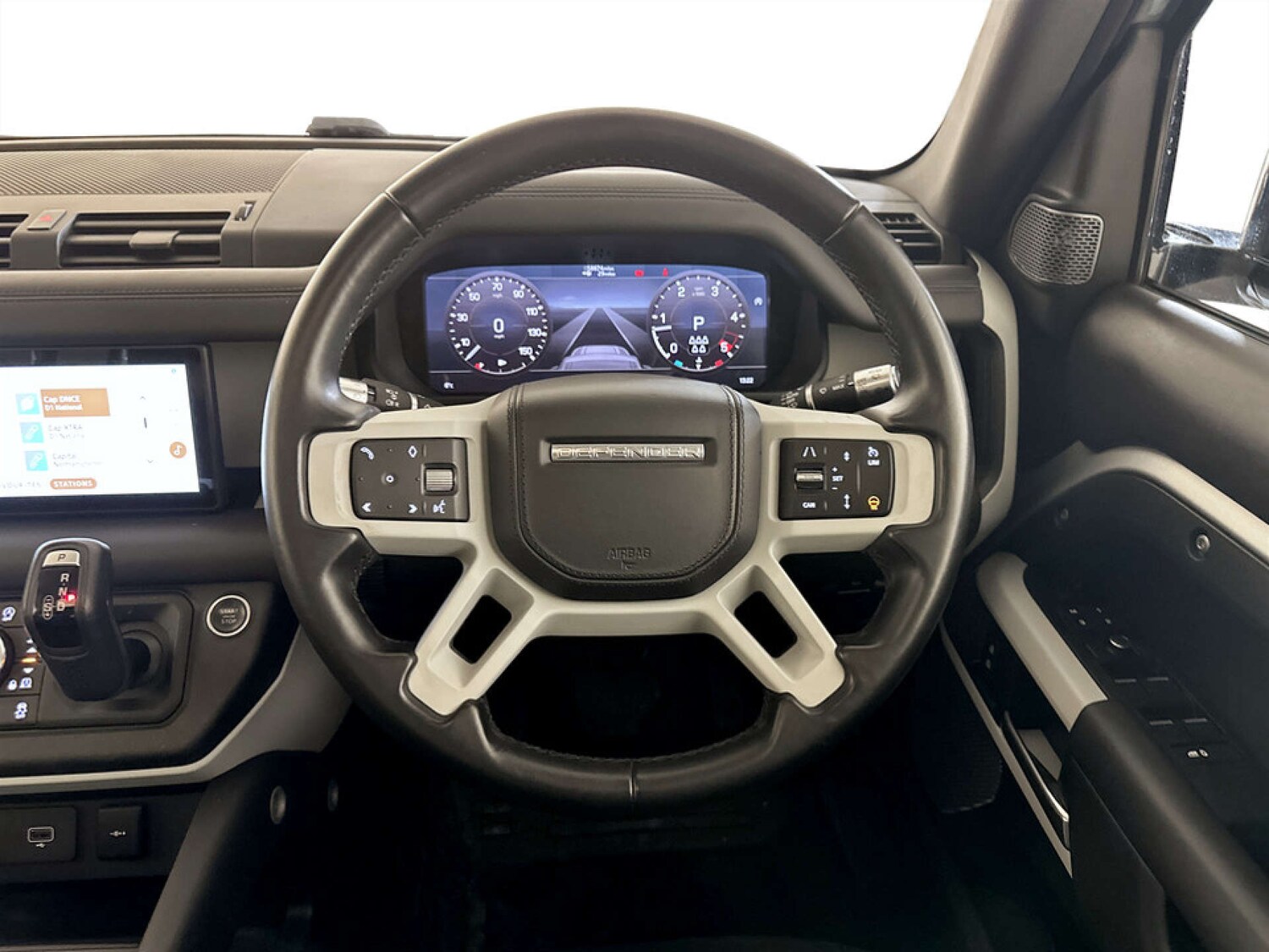 Used Land Rover Defender 2020 for sale - 77342223: Photo 18