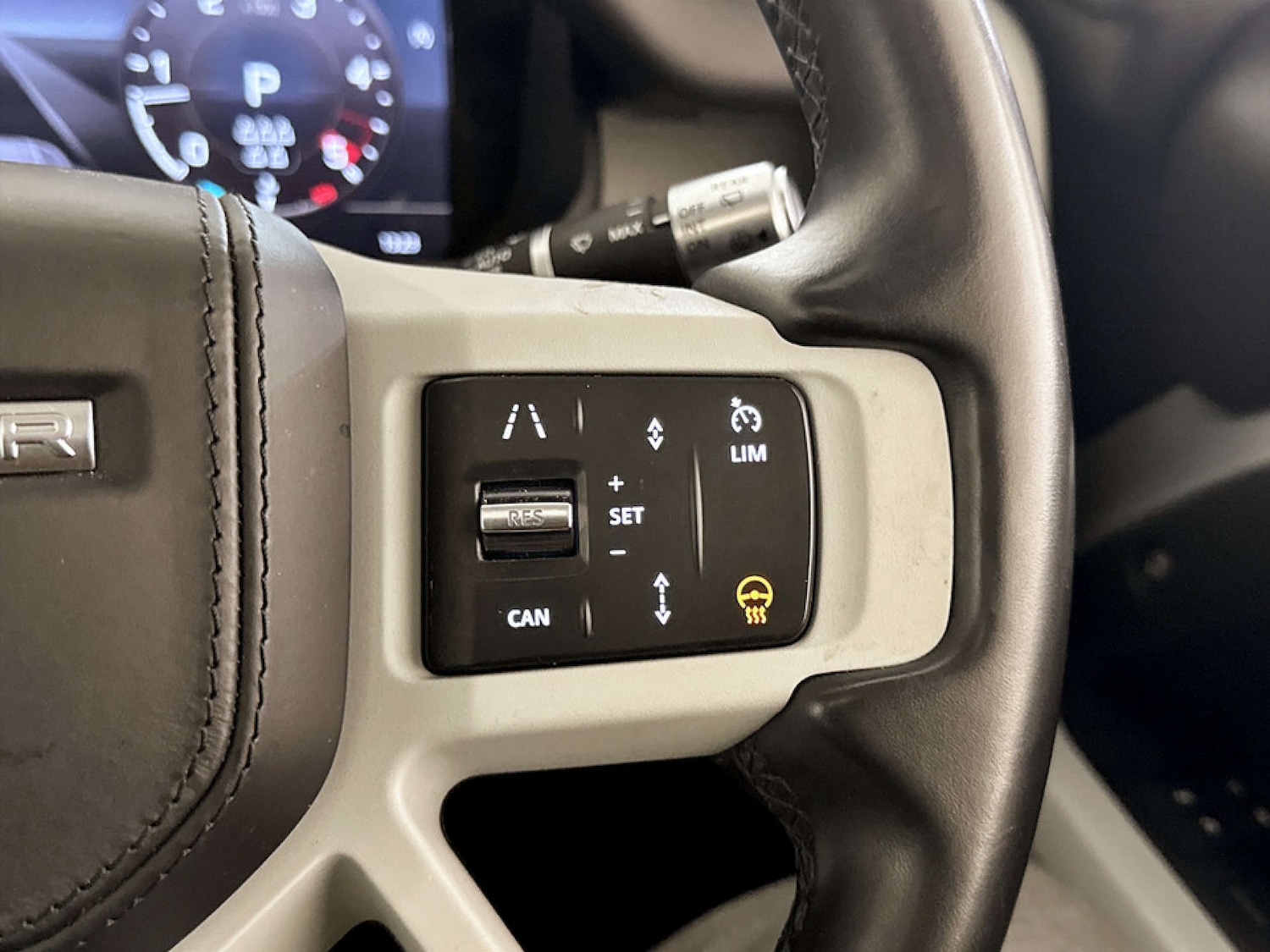 Used Land Rover Defender 2020 for sale - 77342223: Photo 21