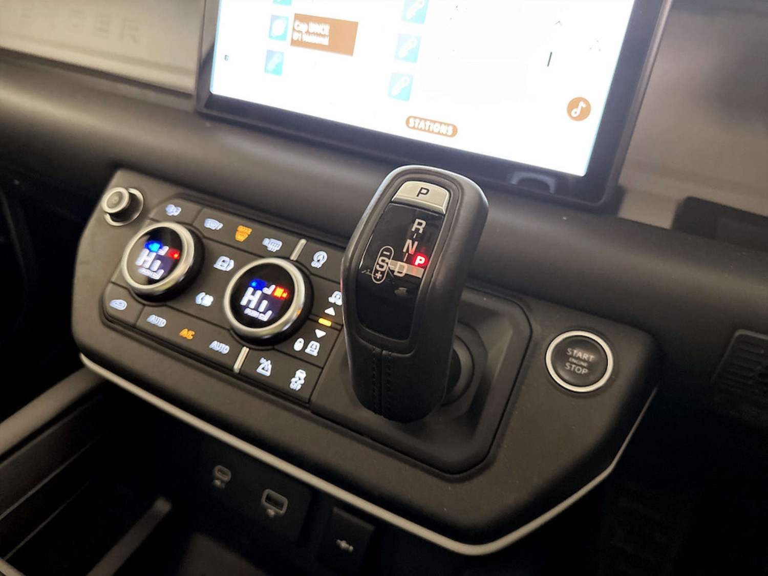 Used Land Rover Defender 2020 for sale - 77342223: Photo 27