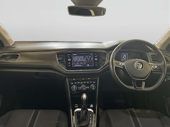 Used Volkswagen T-Roc 2019 for sale - 78162707: Photo