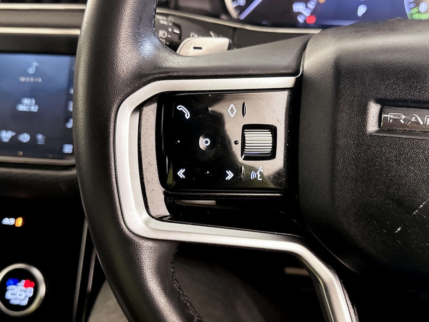 Used Land Rover Range Rover Evoque 2023 for sale - 77185769: Photo 18