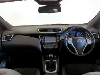 Used Nissan Qashqai 2017 for sale - 74718489: Photo