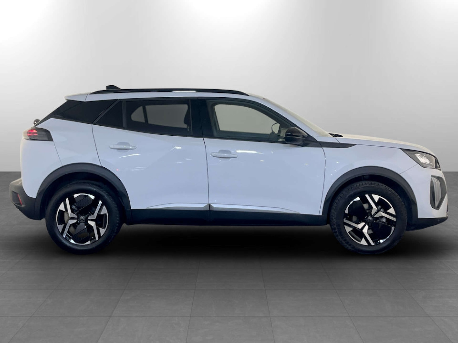 Used Peugeot 2008 2023 for sale - 77681185: Photo 11