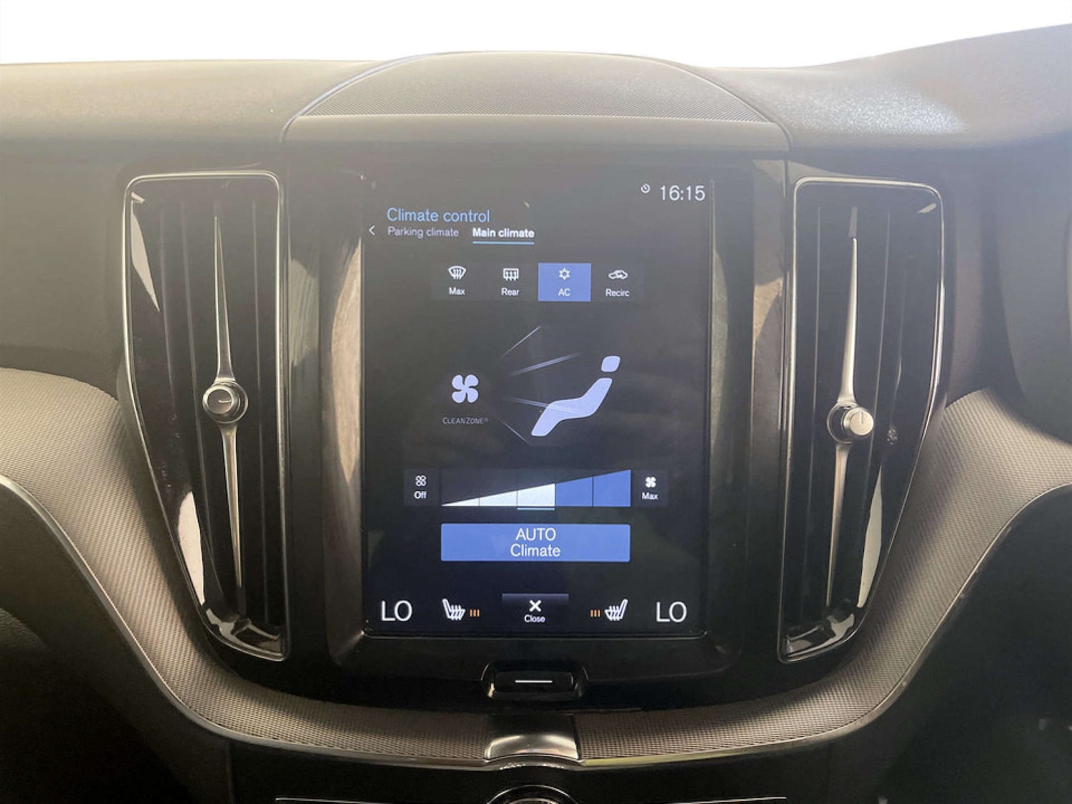 Used Volvo XC60 2019 for sale - 77186118: Photo 21