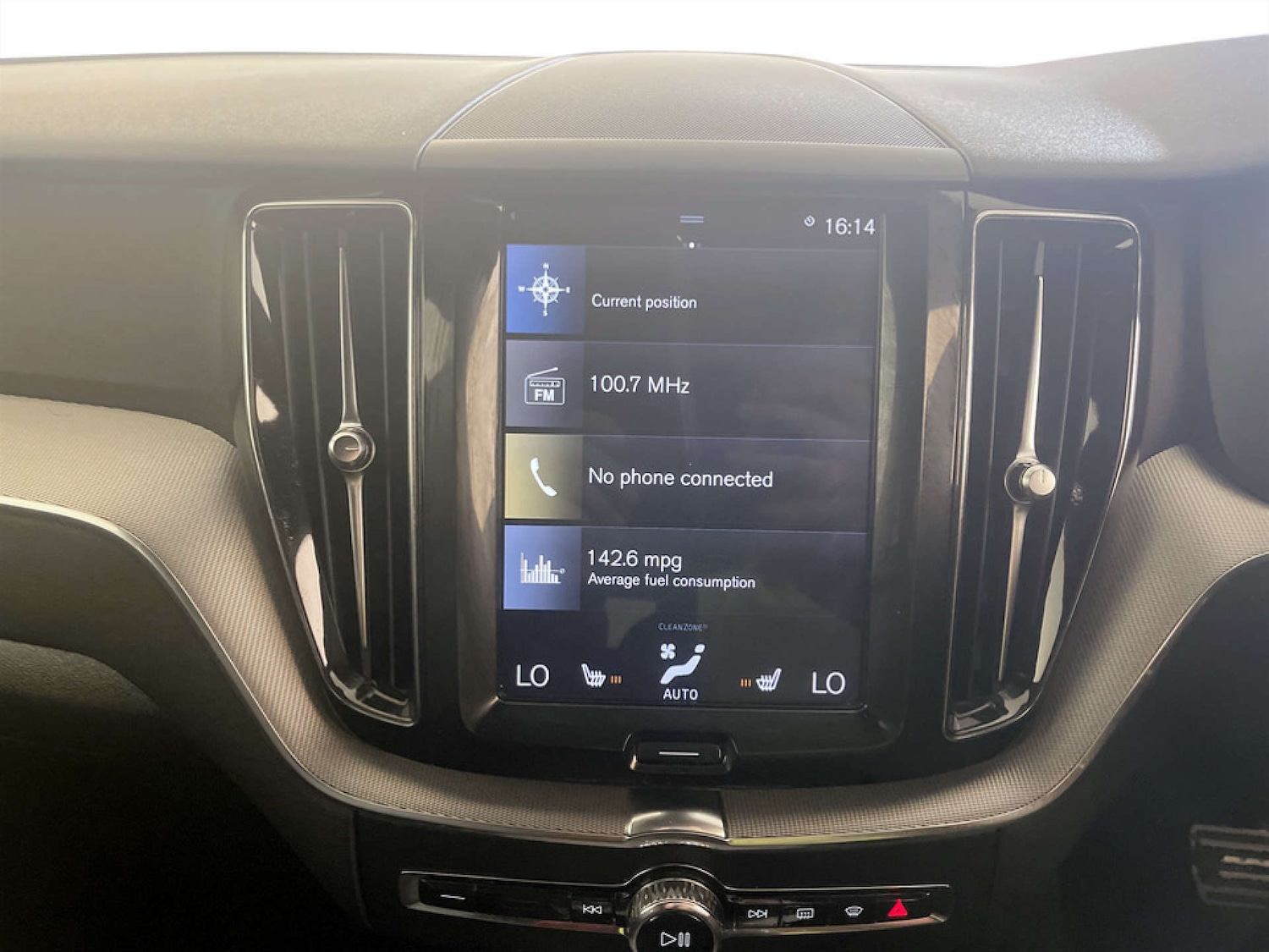 Used Volvo XC60 2019 for sale - 77186118: Photo 23