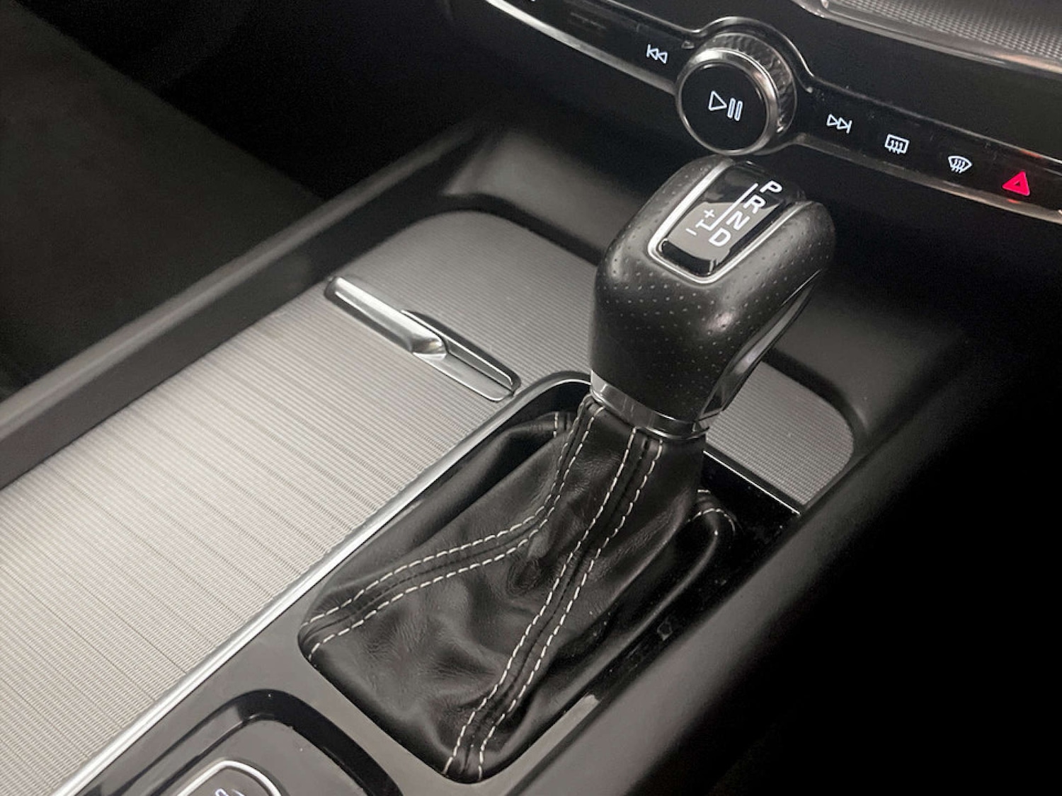 Used Volvo XC60 2019 for sale - 77186118: Photo 26