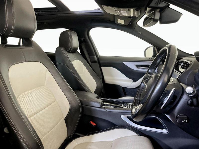 Used Jaguar F-Pace 2017 for sale - 76344366: Photo 13