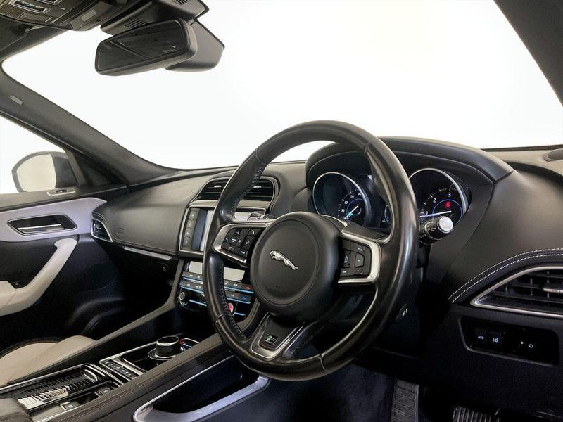 Used Jaguar F-Pace 2017 for sale - 76344366: Photo 15