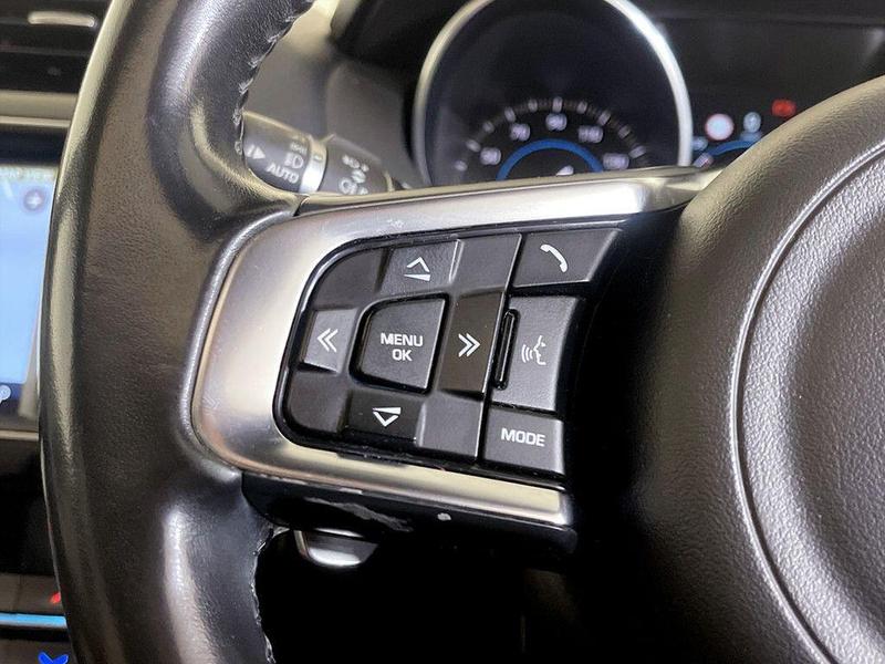 Used Jaguar F-Pace 2017 for sale - 76344366: Photo 17