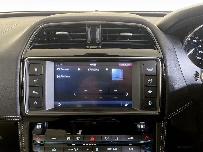 Used Jaguar F-Pace 2017 for sale - 76344366: Photo 22