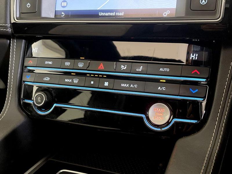 Used Jaguar F-Pace 2017 for sale - 76344366: Photo 25