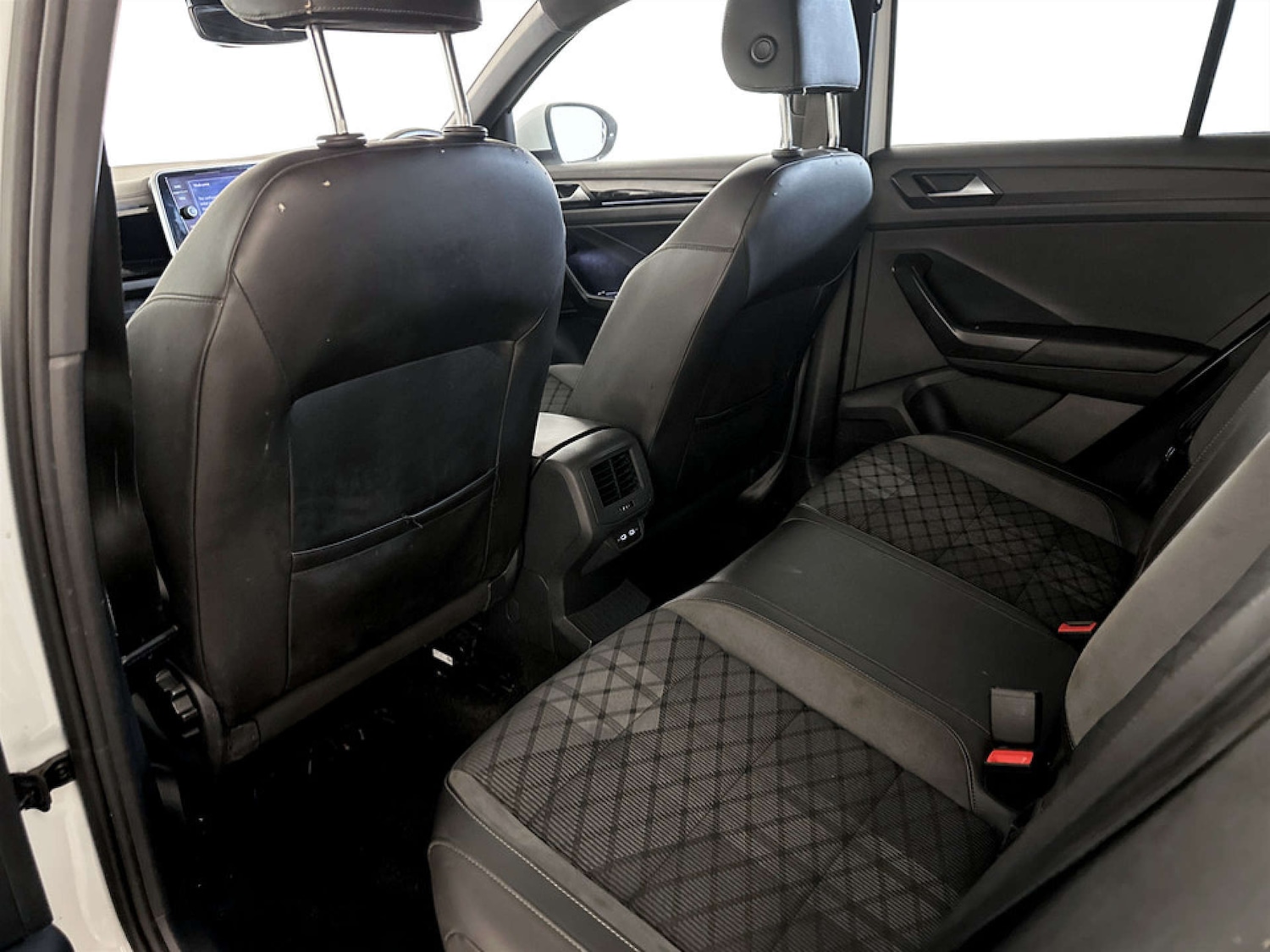 Used Volkswagen T-Roc 2022 for sale - 77186139: Photo 14