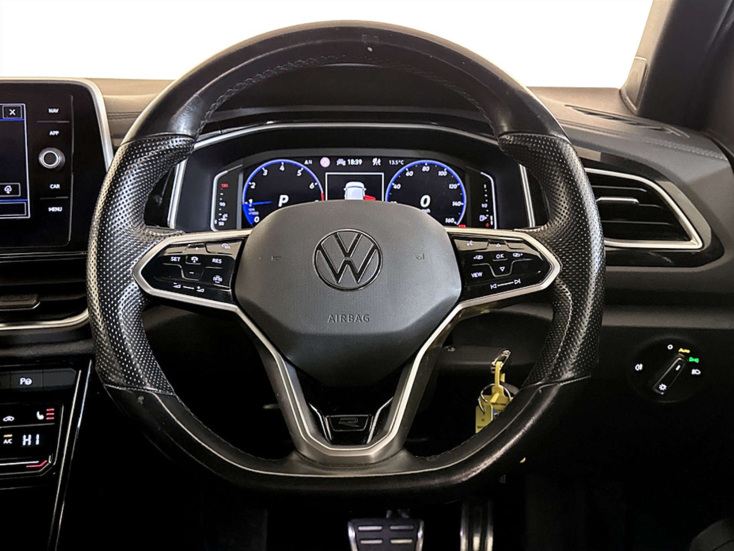 Used Volkswagen T-Roc 2022 for sale - 77186139: Photo 17