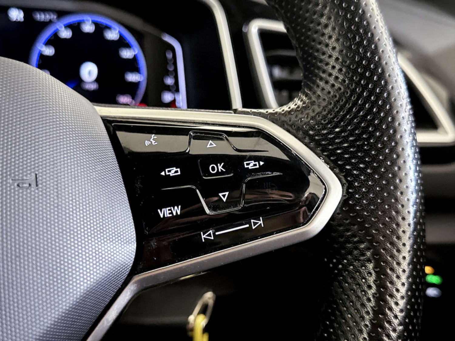 Used Volkswagen T-Roc 2022 for sale - 77186139: Photo 20