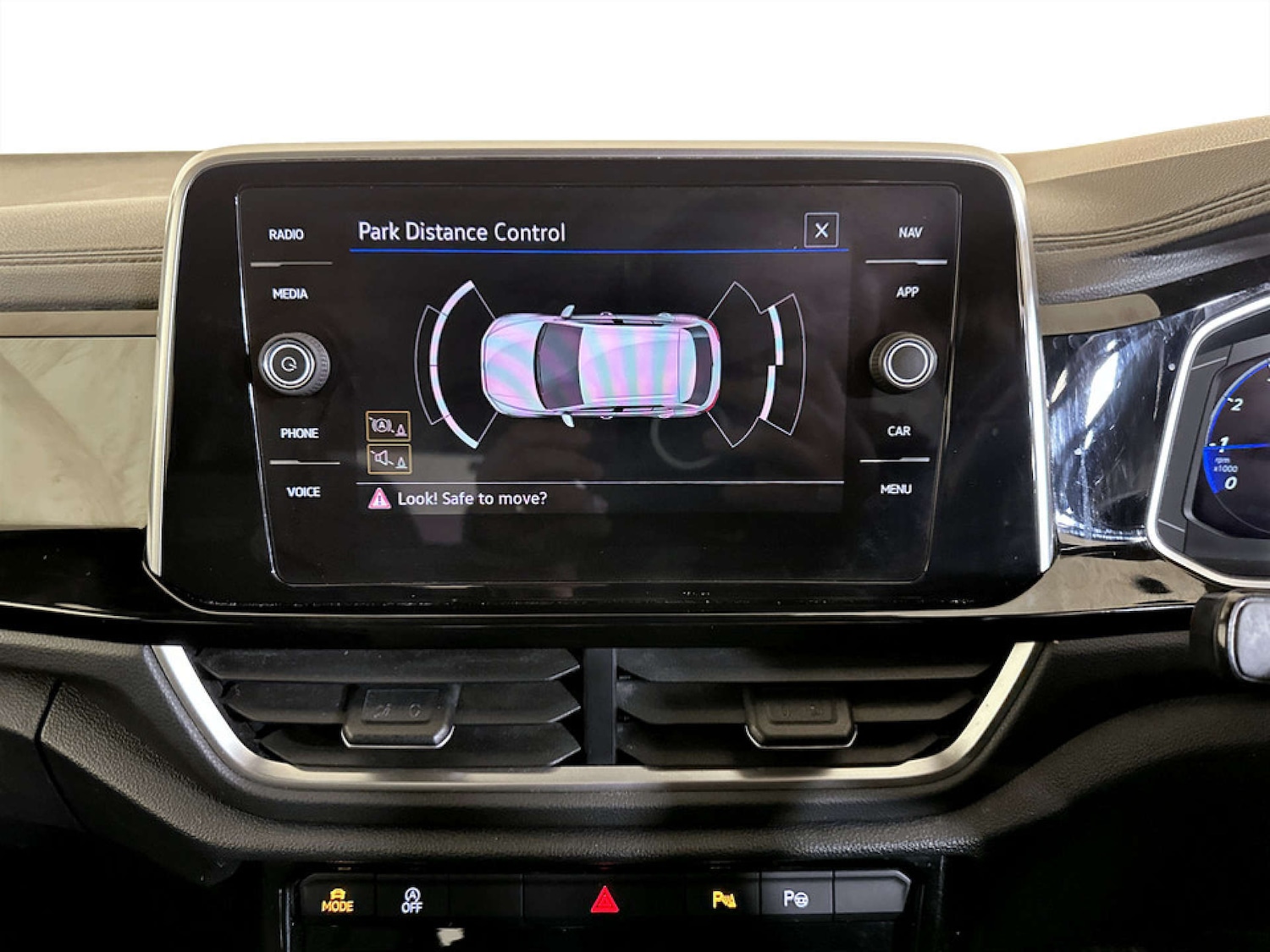 Used Volkswagen T-Roc 2022 for sale - 77186139: Photo 21