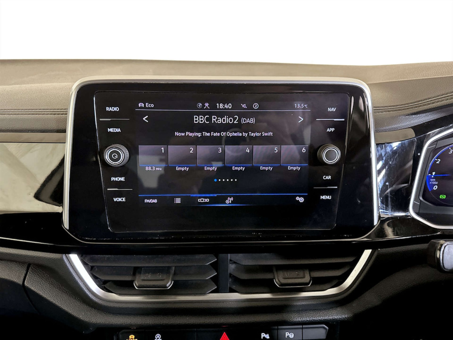 Used Volkswagen T-Roc 2022 for sale - 77186139: Photo 22