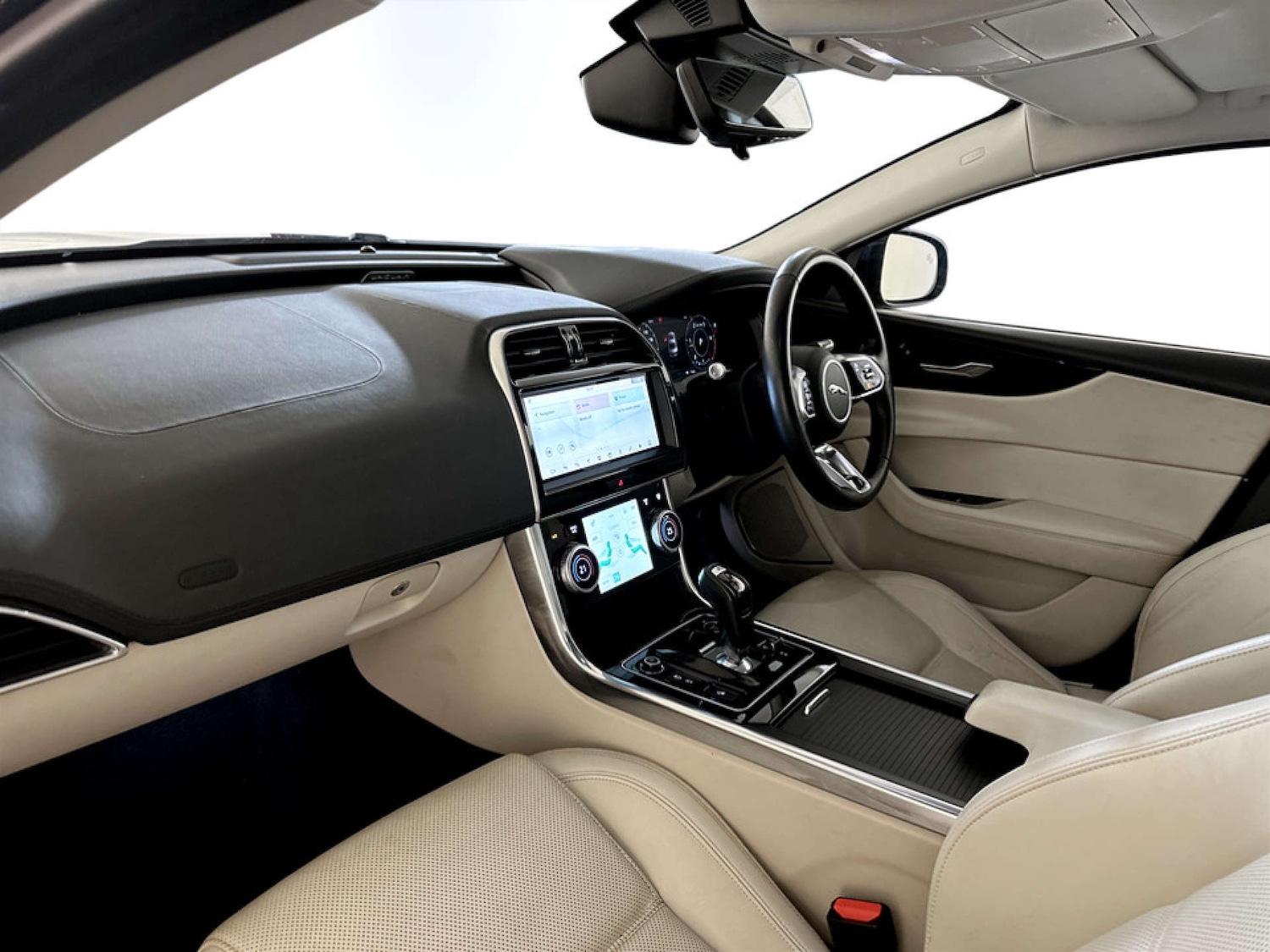 Used Jaguar XE 2020 for sale - 77720455: Photo 12