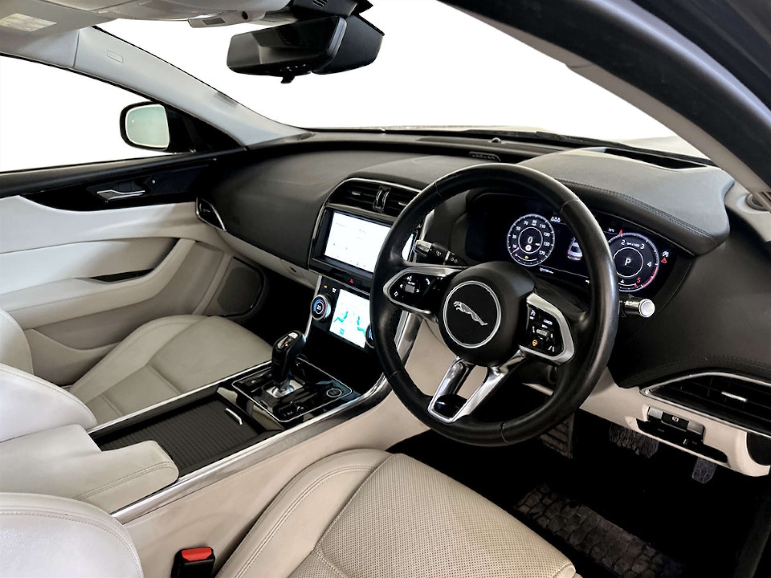 Used Jaguar XE 2020 for sale - 77720455: Photo 15