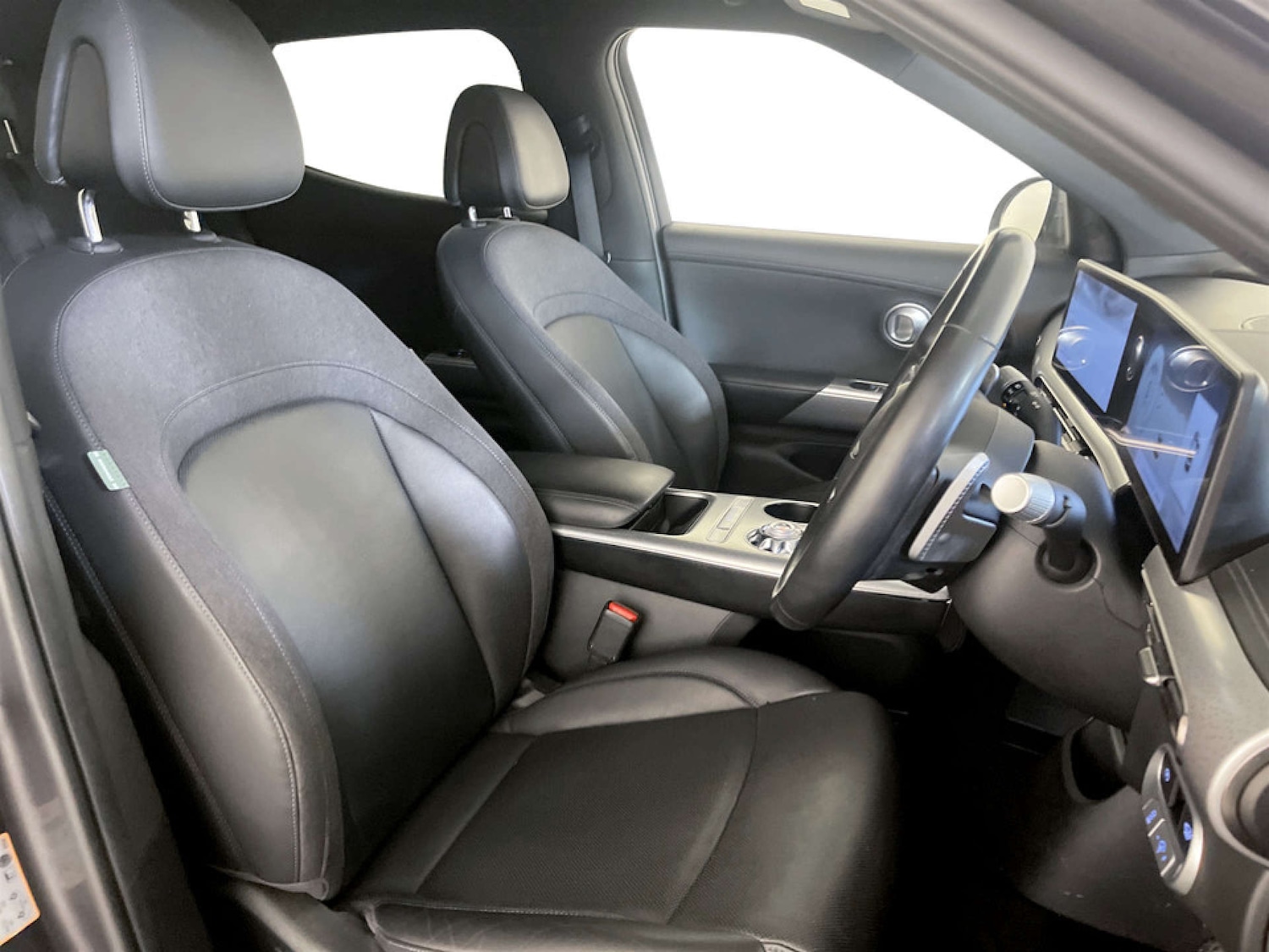 Used Genesis GV60 2023 for sale - 77617099: Photo 13