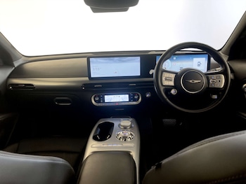 Used Genesis GV60 2023 for sale - 77617099: Photo