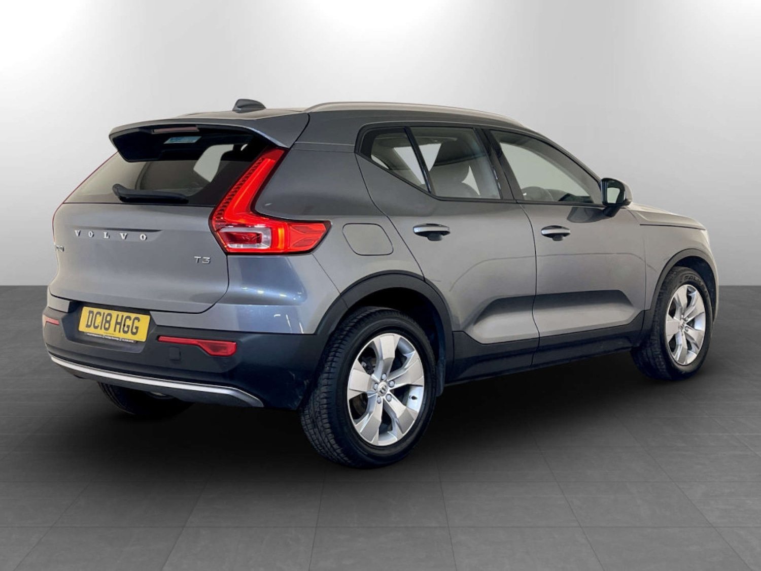 Used Volvo XC40 2018 for sale - 77185957: Photo 10