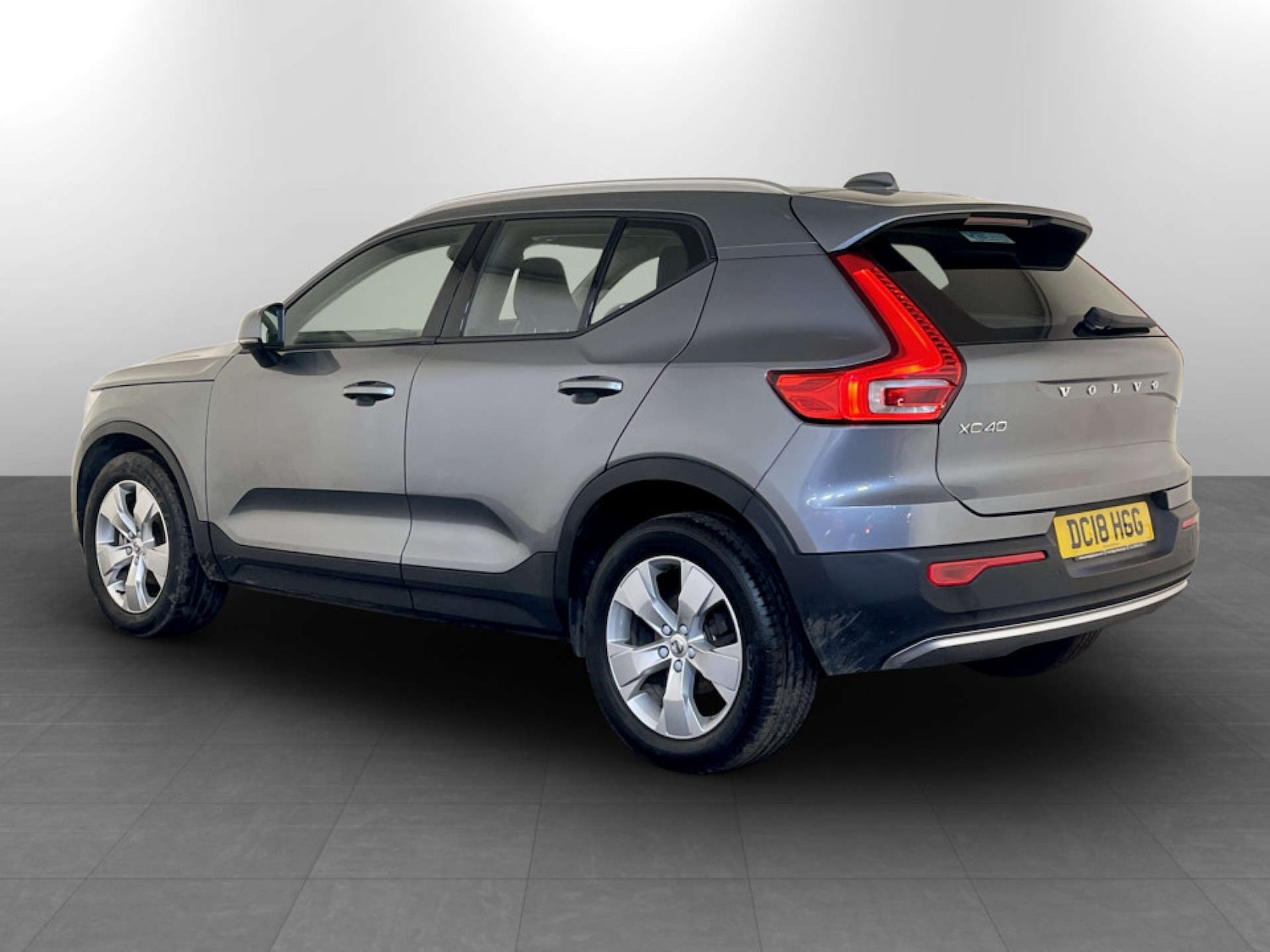 Used Volvo XC40 2018 for sale - 77185957: Photo 8