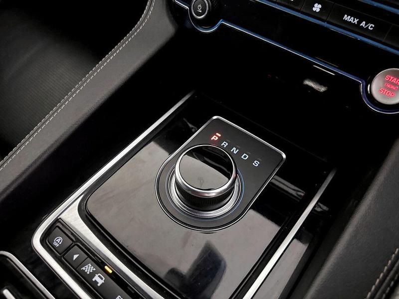 Used Jaguar F-Pace 2019 for sale - 76209413: Photo 26