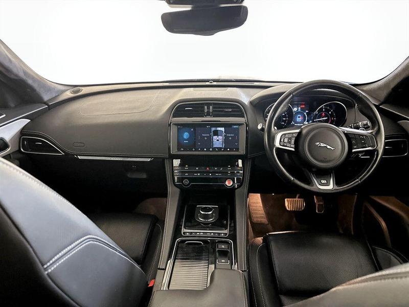 Used Jaguar F-Pace 2019 for sale - 76209413: Photo 3